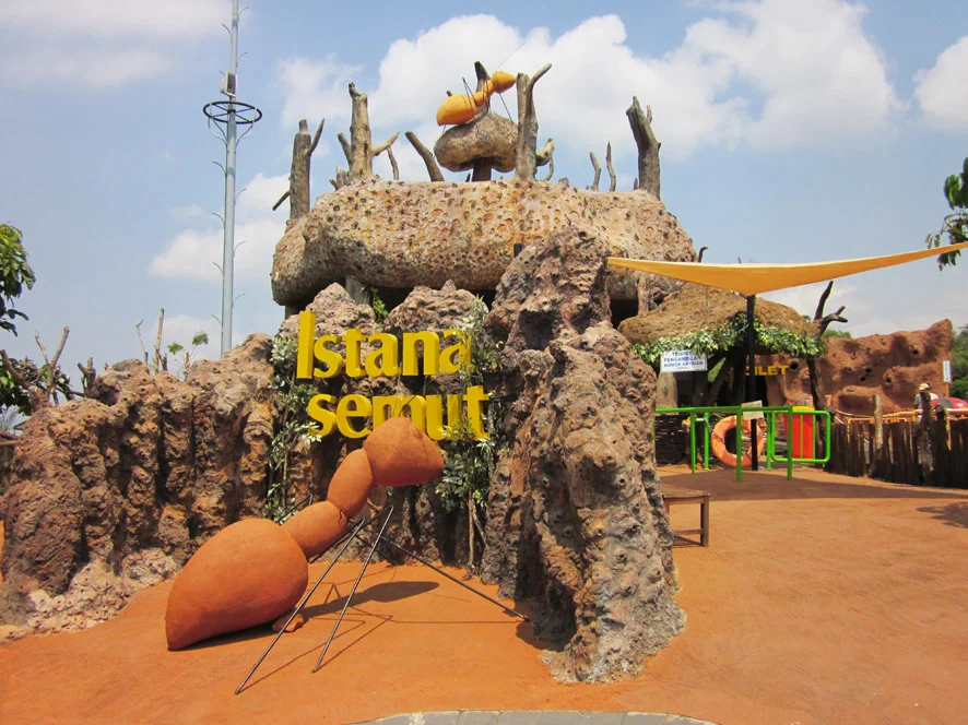 Batu Secret Zoo