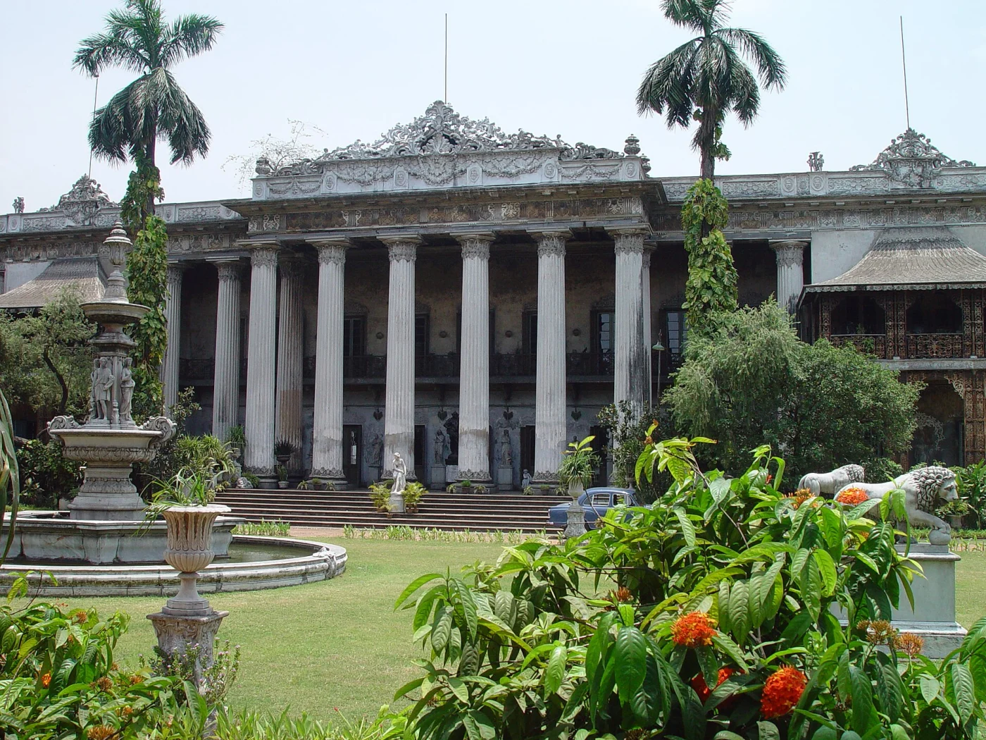 Marble Palace Zoo